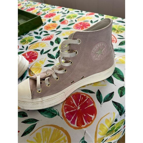 Converse Chuck Taylor Women”s Suede All StarHigh Tops Mauve sz 9 - Picture 9 of 15